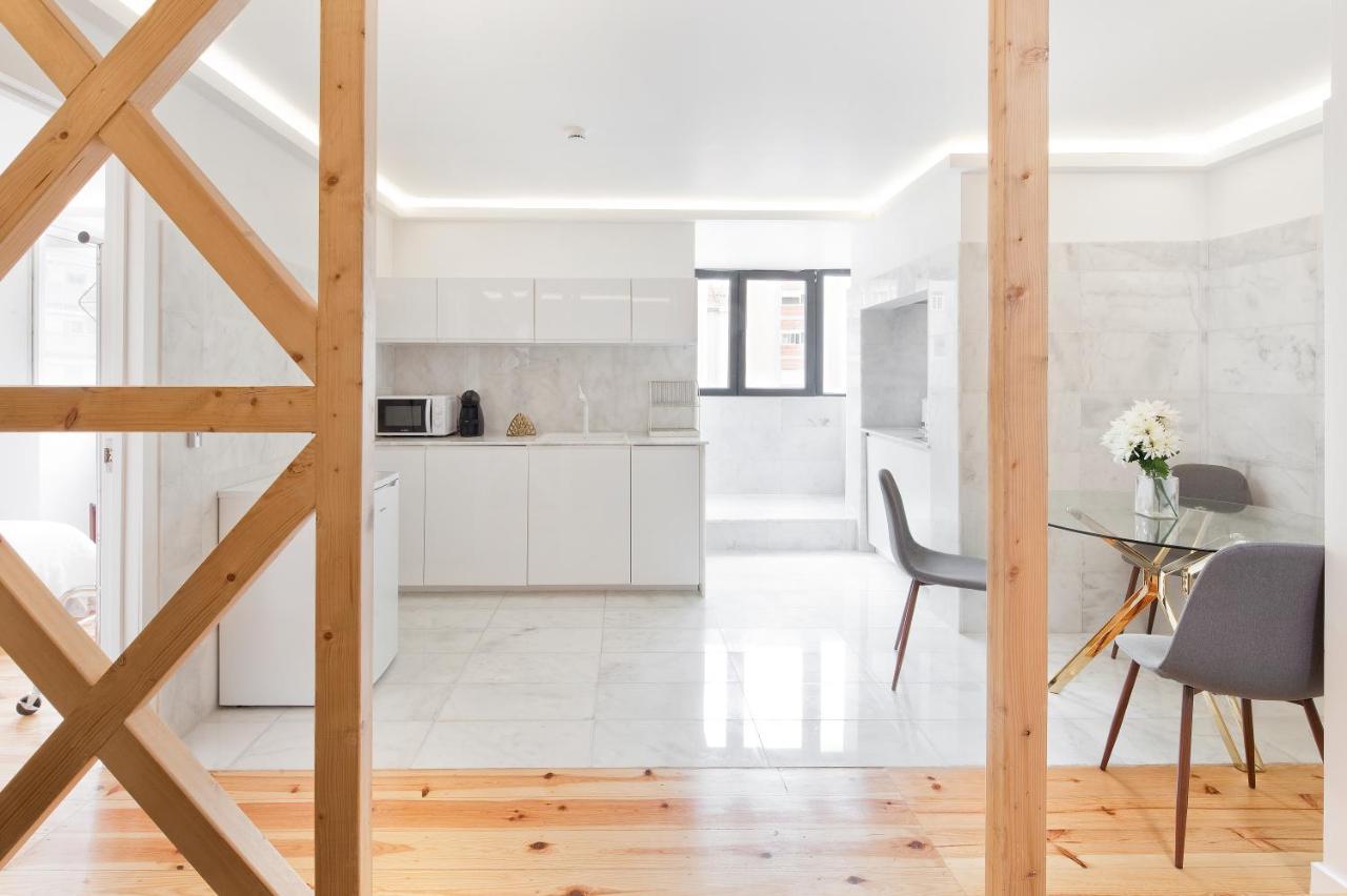 Room Lusiadas With Private Bathroom — Photos 2